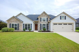 Building Photo - 4066 McKenzie Ln