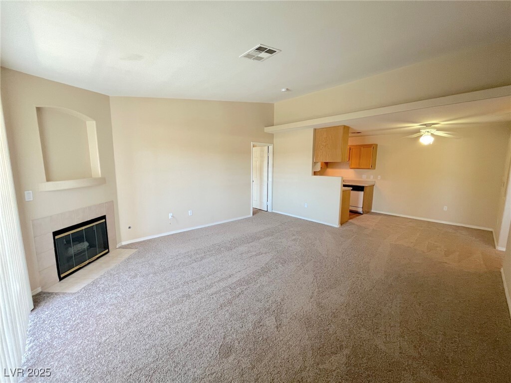 Primary Photo - 4730 E Craig Rd