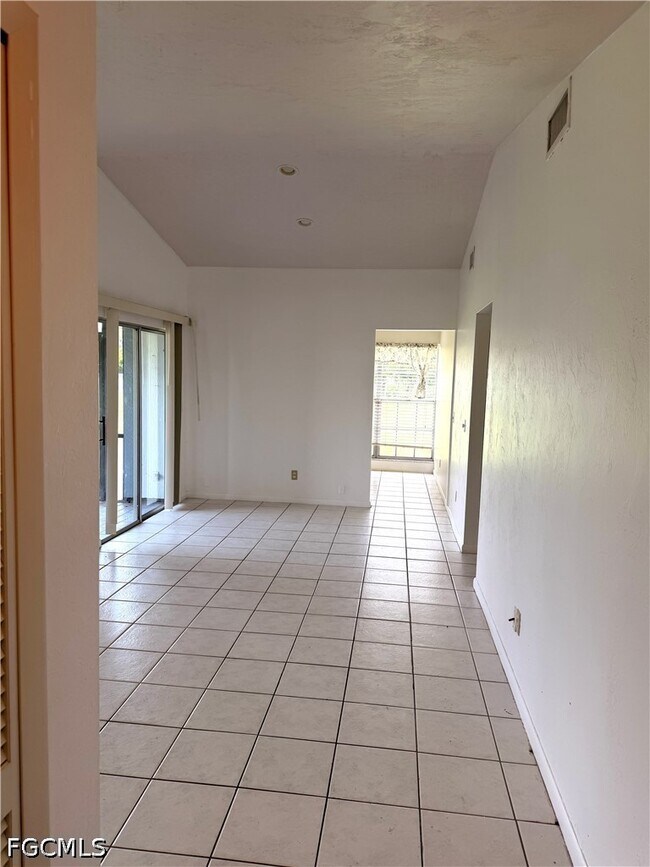 Building Photo - 10554 Quincy Ct
