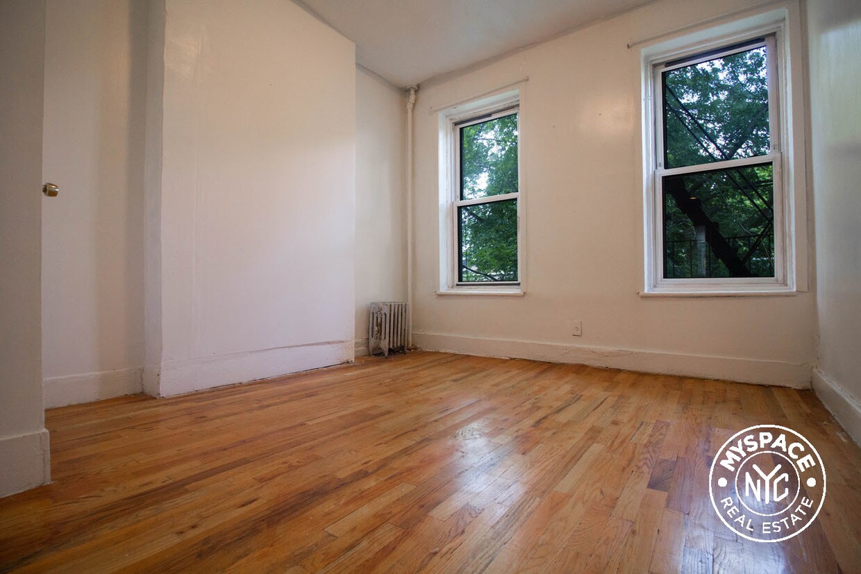 Foto principal - 589 Saint Johns Pl