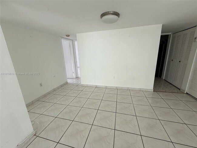 Foto del edificio - 750 NW 43rd Ave