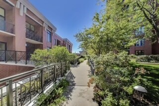 Building Photo - 3232 N Halsted St