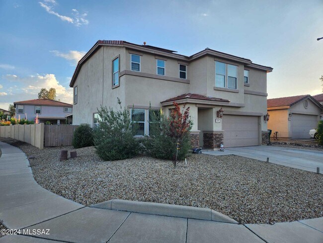 Building Photo - 276 E Monterey Cypress St