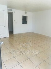 Building Photo - 55 Jasper St