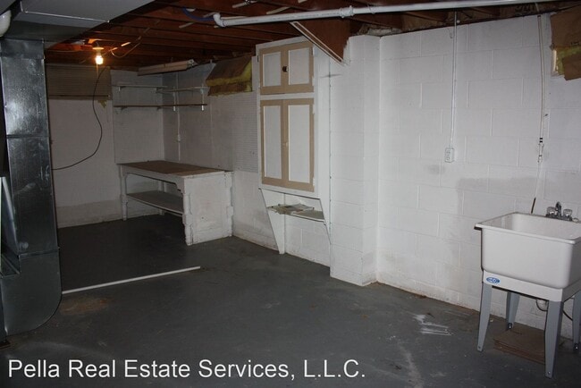 Building Photo - 2 br, 1 bath House - 509 E. Third Street