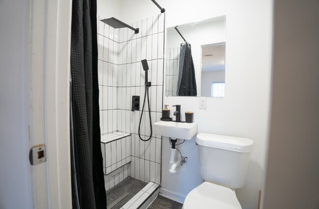 Foto del edificio - 3447 Highland Pine Way