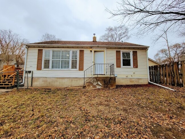 Building Photo - 875 Agate St