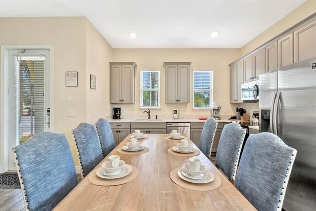 Foto del edificio - 3000 Salted Rim Rd