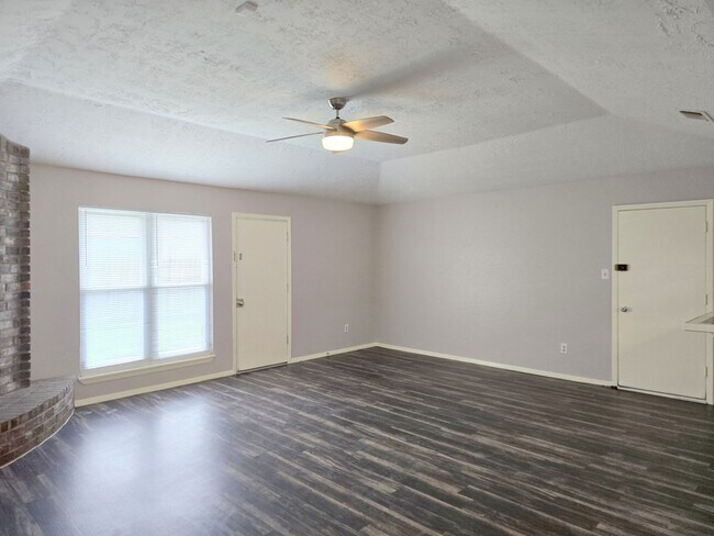 Foto del edificio - 1335 Willersley Ln