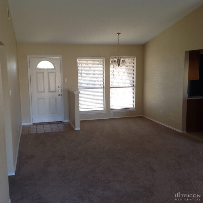 Building Photo - 6211 Valley Forge Ct