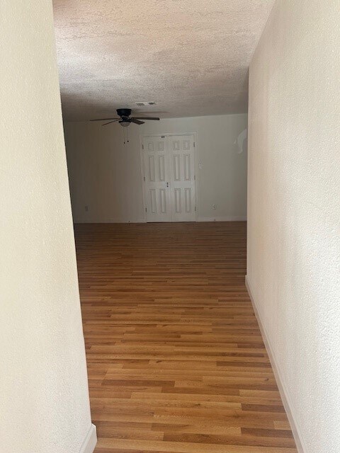 Foto del edificio - 5803 Yorkwood St