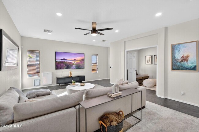 Foto del edificio - 4212 E Washington Ct