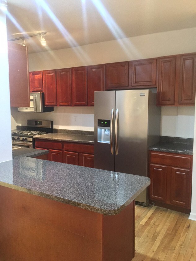 Primary Photo - 306 Ocean Ave
