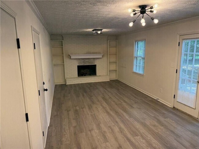 Foto del edificio - 1253 Tinderbox Ln