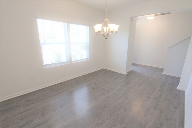 Building Photo - BEAUTIFUL 3 Bedroom Townhome Bonterra Vill...