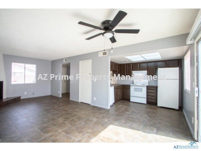 Building Photo - 15601 N 27th St