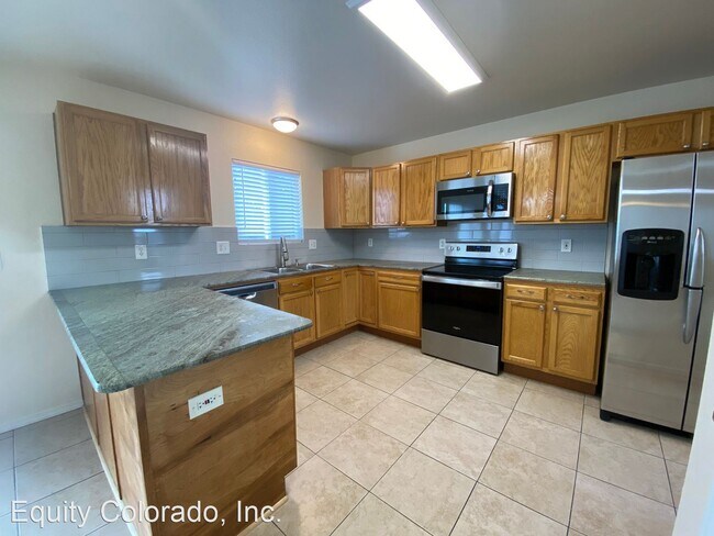Foto del edificio - 3 br, 2.5 bath House - 4635 Skylark Road