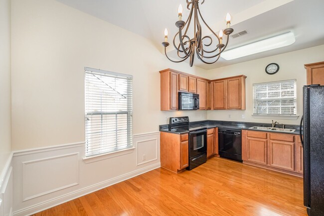 Foto del edificio - 2 Bed - 2 Bath West Nashville Condo