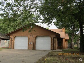 Building Photo - 1509 NW Columbia Ave