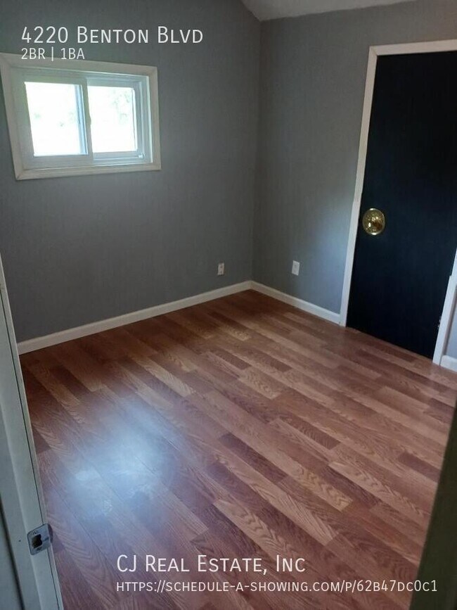 Foto del edificio - 4220 Benton Blvd