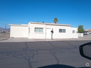 Building Photo - 1235 Pawnee Dr