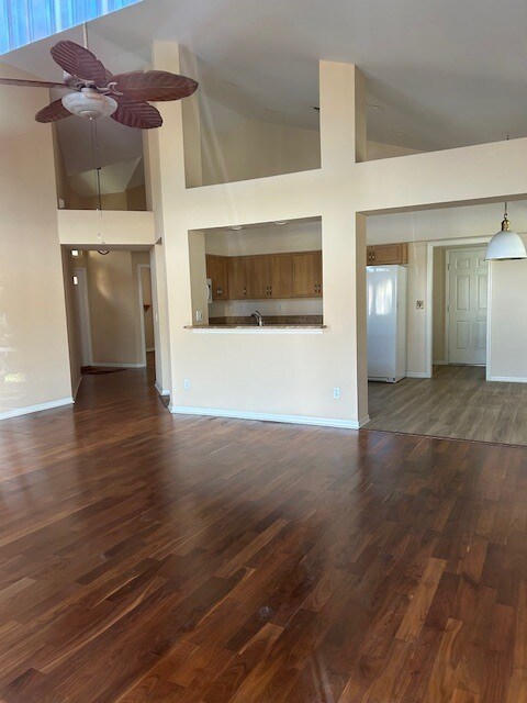 Foto del edificio - 384 Pindo Palm Dr