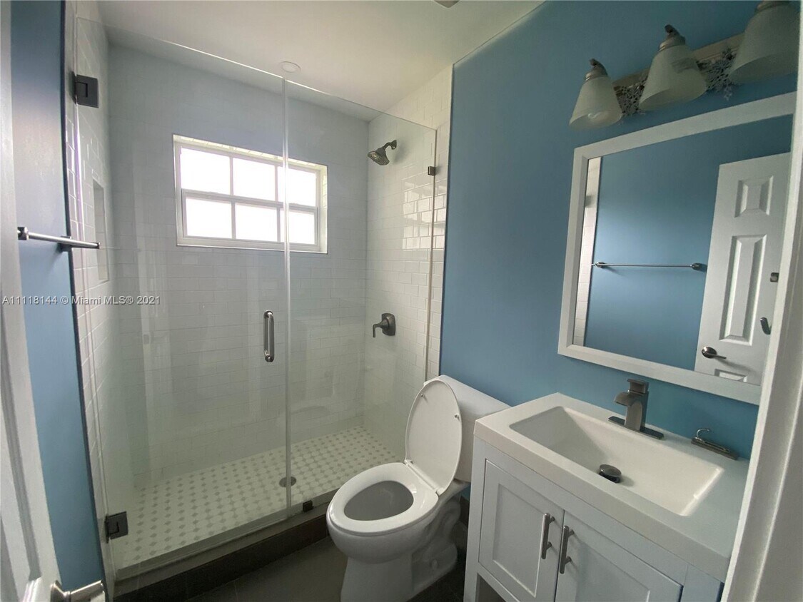 2537 Hayes St Unit N, Hollywood, FL 33020 Apartment for Rent in