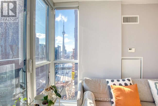 Photo du bâtiment - 1 The Esplanade