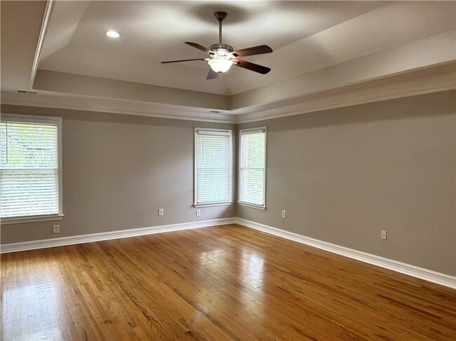 Building Photo - 889 Lenox Ct NE
