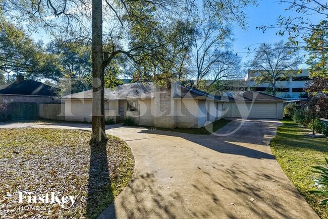 Foto del edificio - 214 Oakwood Dr