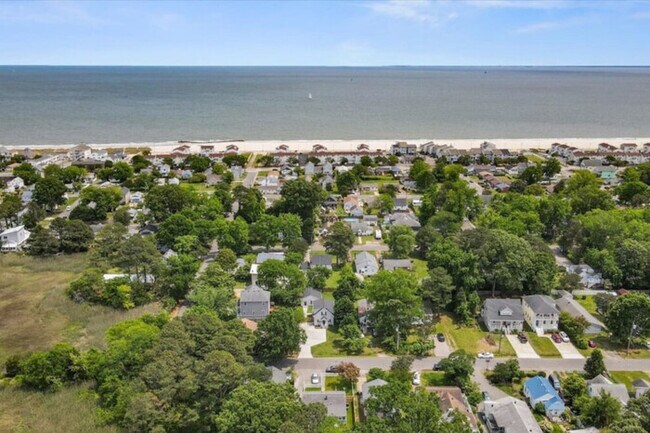 Foto del edificio - Buckroe Retreat: Family Haven near the Beach