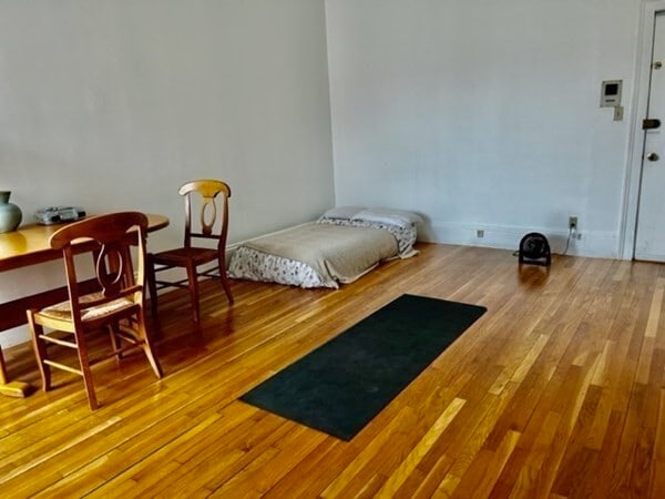 Building Photo - 465 Douglass Park