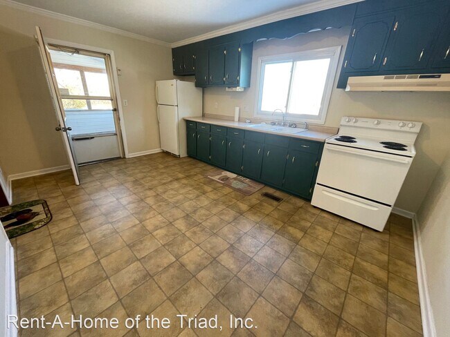 Building Photo - 2 br, 1 bath House - 505 Turner Street