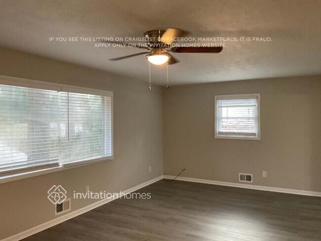 Foto del edificio - 2597 Beechwood Dr