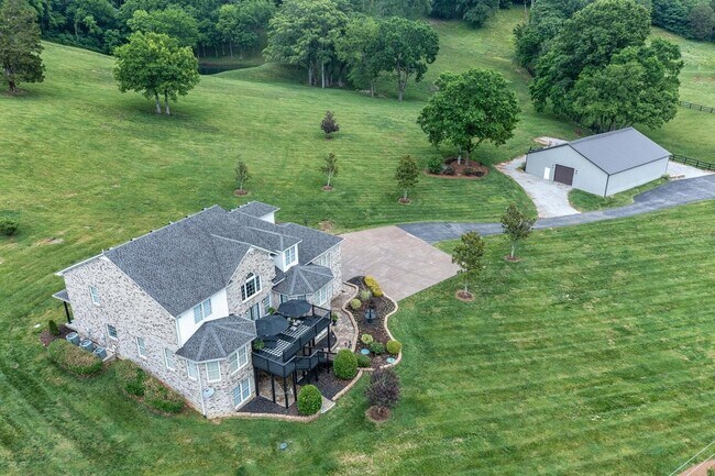 Building Photo - 1720 Joe Pope Rd