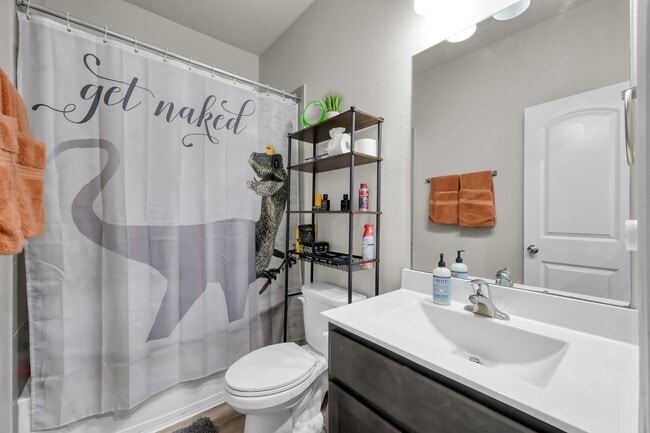 Building Photo - 2315 Strong Horse Dr