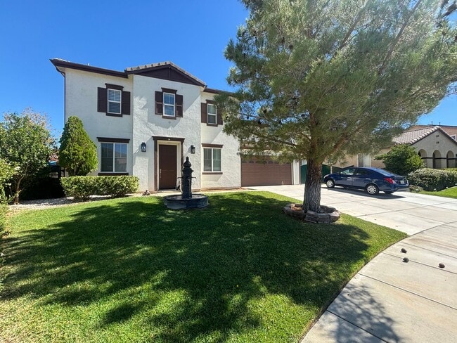 Building Photo - 2307 Thorncroft Cir