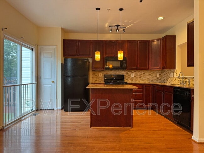 Foto del edificio - 9974 Morristown Pl