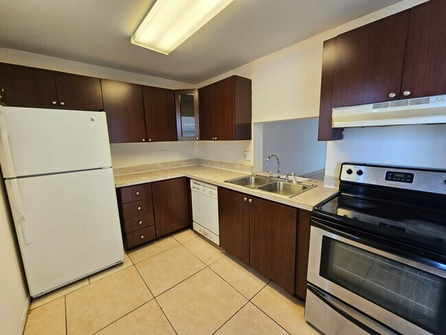 Foto del edificio - 2800 56th Ave