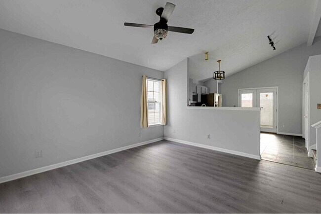 Building Photo - 8431 Country Club Blvd