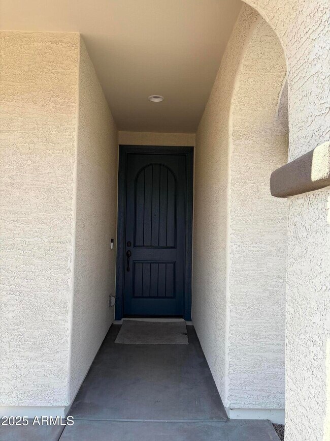 Foto del edificio - 17609 W Georgia Ave