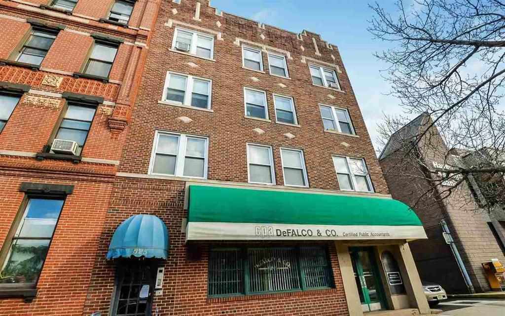 Foto principal - 625 Washington St