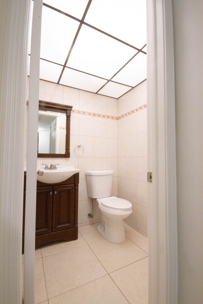 Guest bathroom - 3000 NW 48th Ter