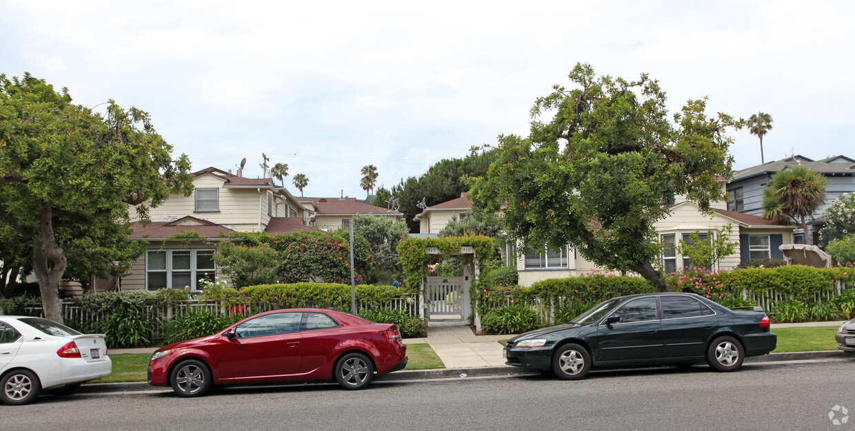Primary Photo - 910 10th St