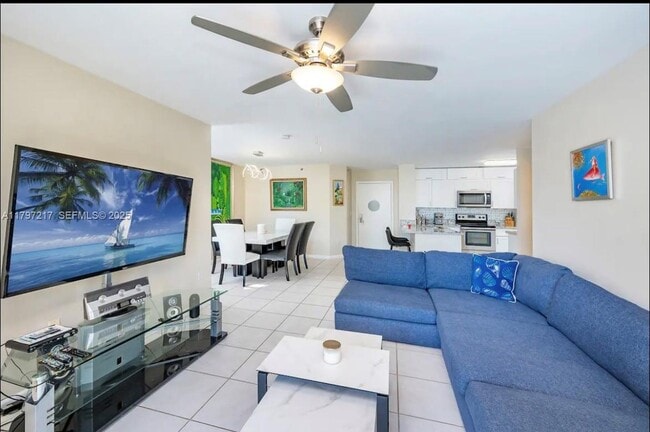 Building Photo - 19999 E Country Club Dr