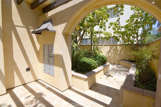 Foto del edificio - 347 W Milford St