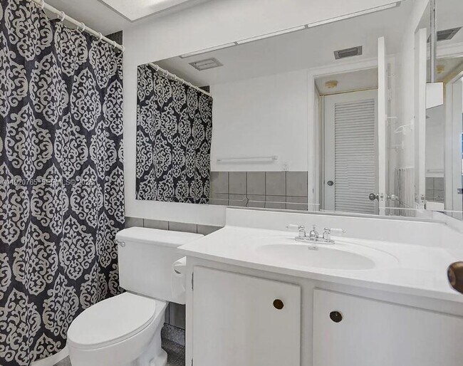 Foto del edificio - 4047 NW 16th St