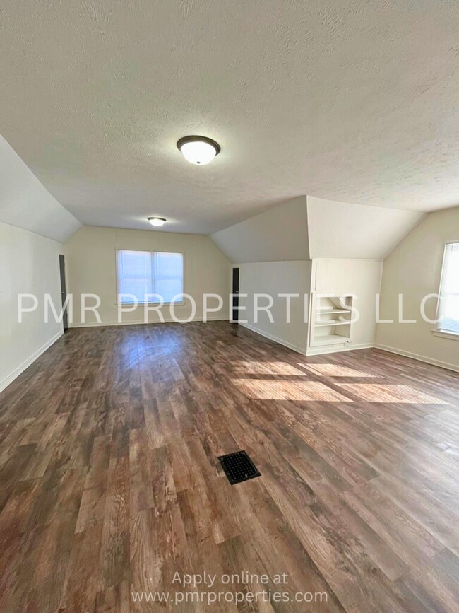 Foto del edificio - 2 Bedrooms / 1 Bathroom House