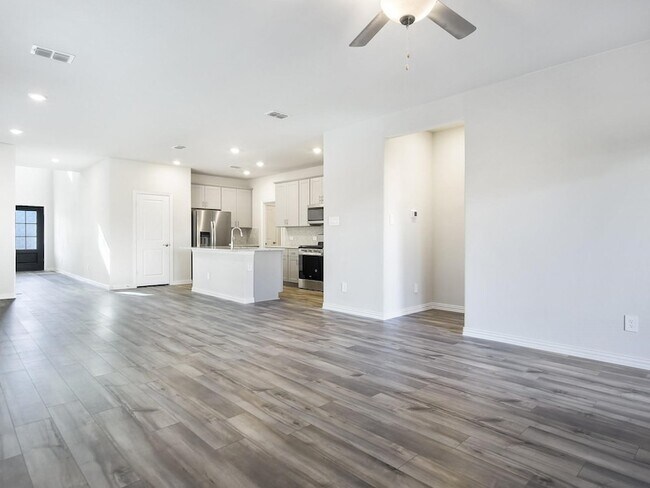 Foto del edificio - 208 Goosewood Dr