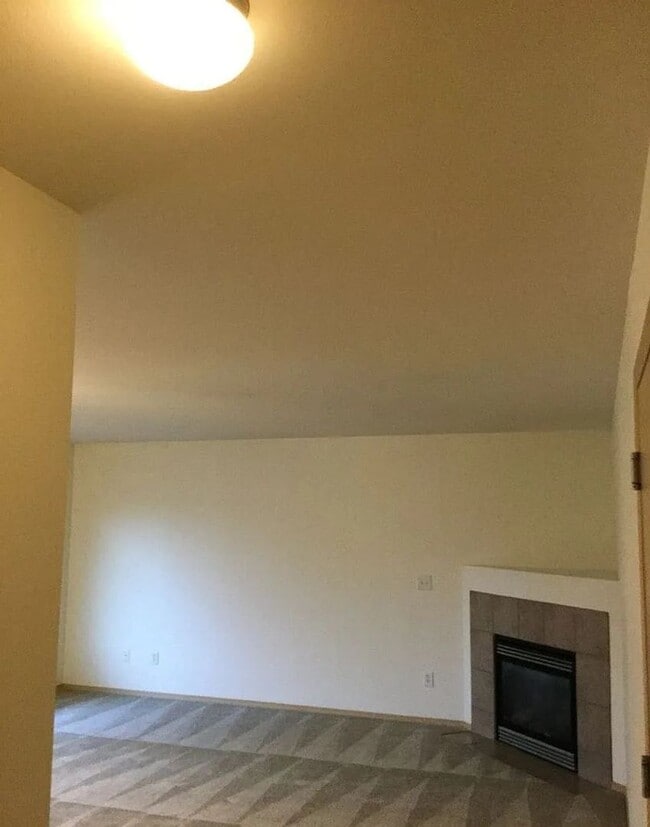 Building Photo - 4Bd/3Ba Bothell Home